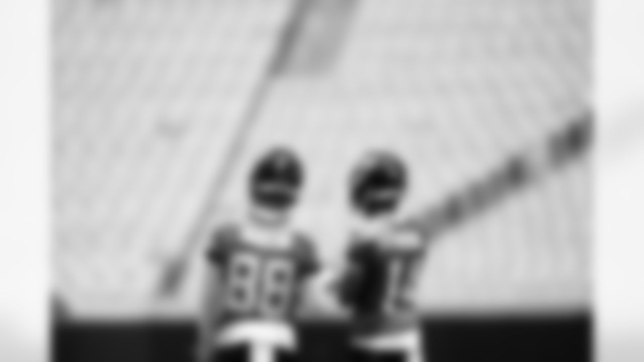 Jacksonville Jaguars wide receivers Oliver Martin (88) and Kendrick Pryor (14) during OTAs at TIAA Bank Field in Jacksonville, FL on June 5, 2023. (Kam Nedd/Jacksonville Jaguars)