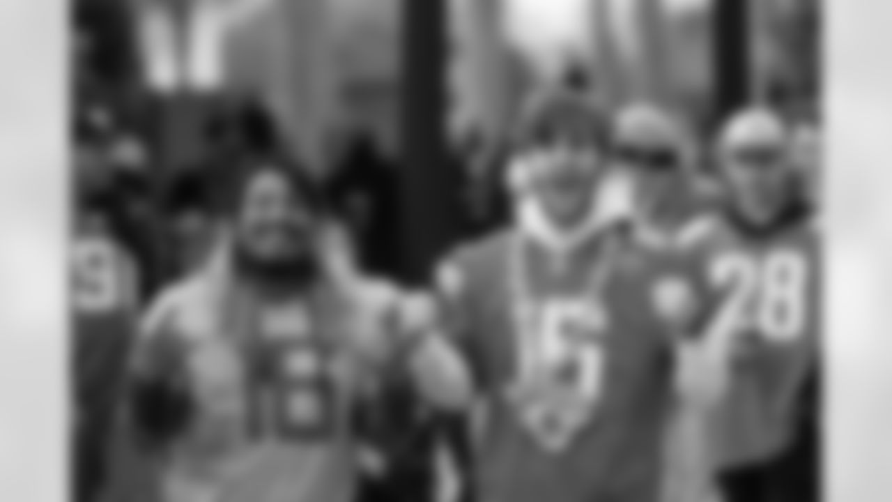 2023_0121_DuuuvalWatchParty_014