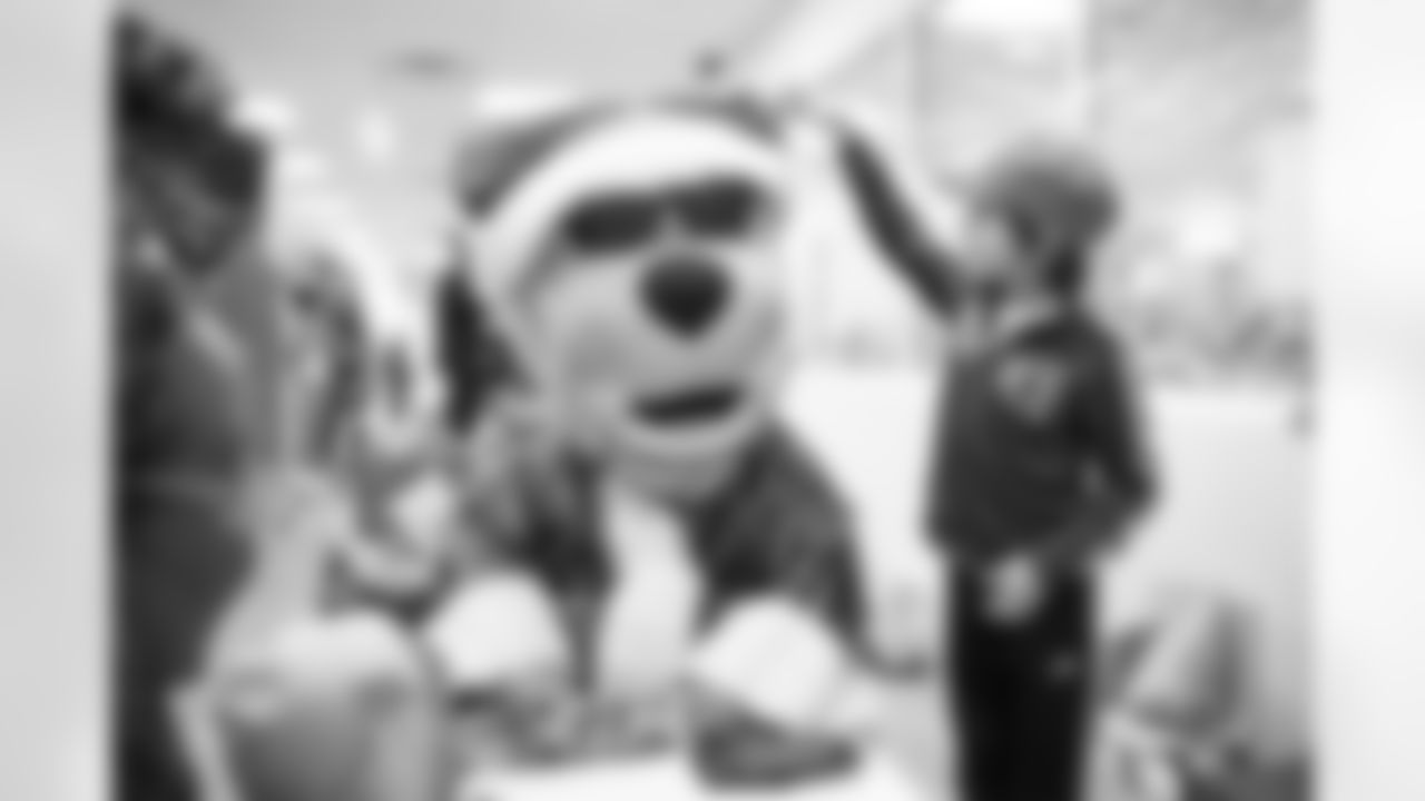 2022_1214_RonaldMcDonaldHouse_034