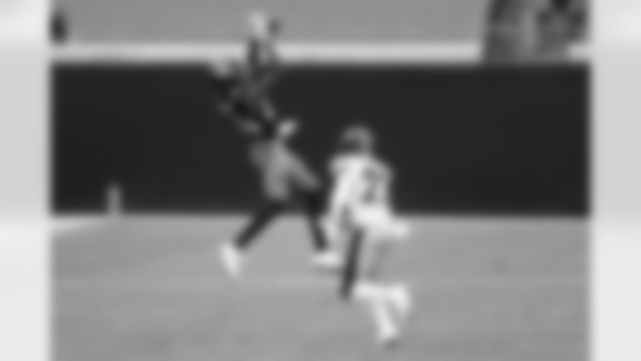 Jacksonville Jaguars wide receiver Keelan Cole (84) makes a catch during an NFL football game against the Pittsburgh Steelers on Sunday, November 22, 2020 in Jacksonville, Florida. (Logan Bowles/NFL)