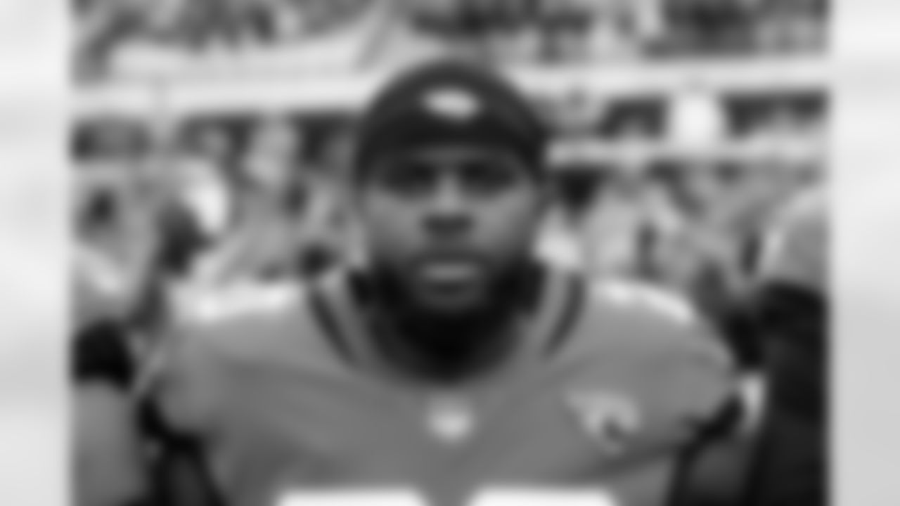2021_1128_Falcons_Home_0302