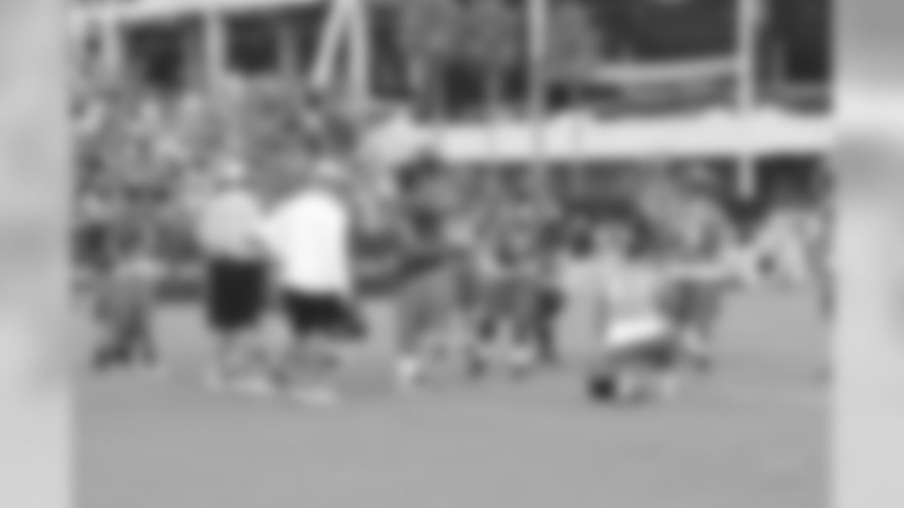 60 Andrew Crummey, #67 Vince Manuwai