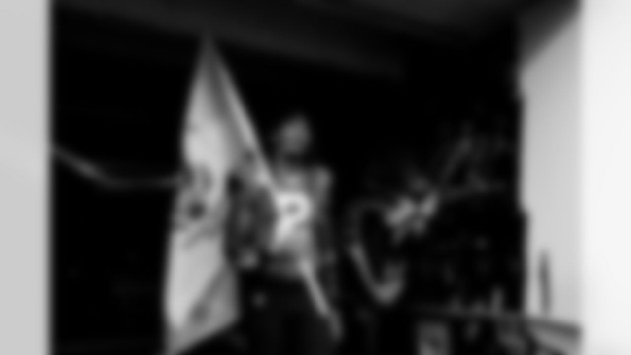 2021_1128_Falcons_Home_0294