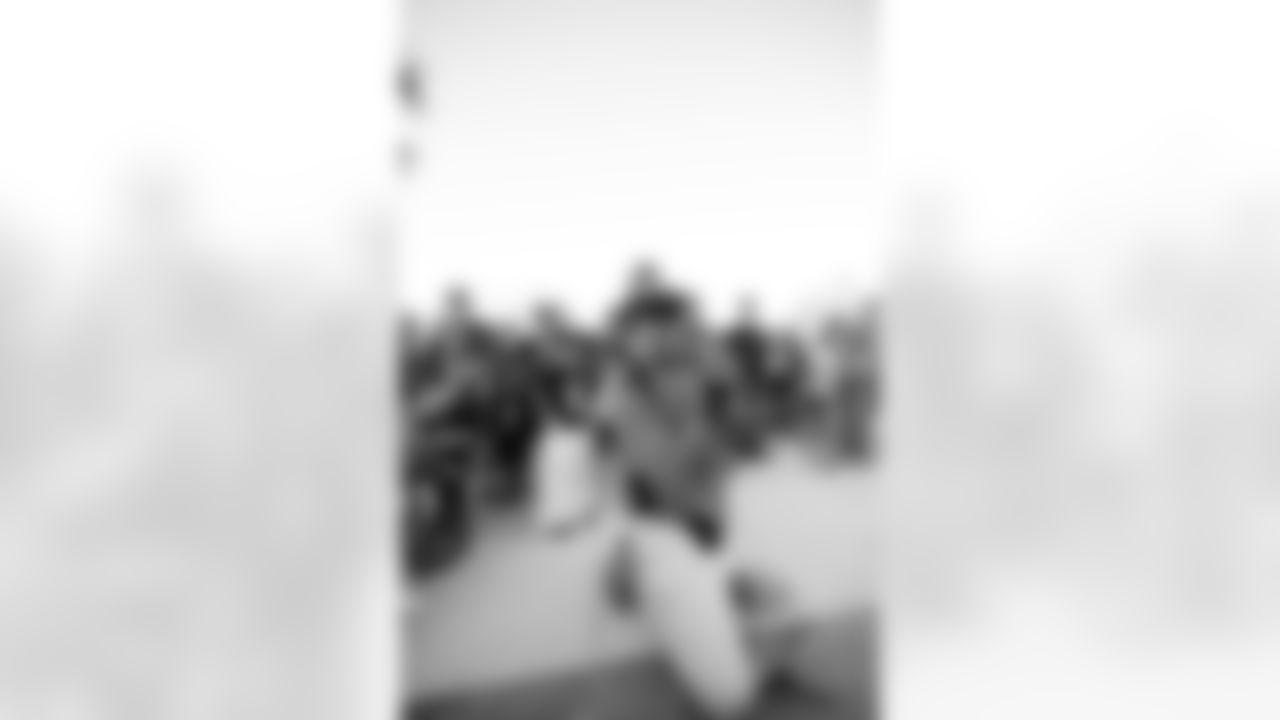 Jacksonville Jaguars Player Send Off Khalifa Dieye All Rights Reserved -2948