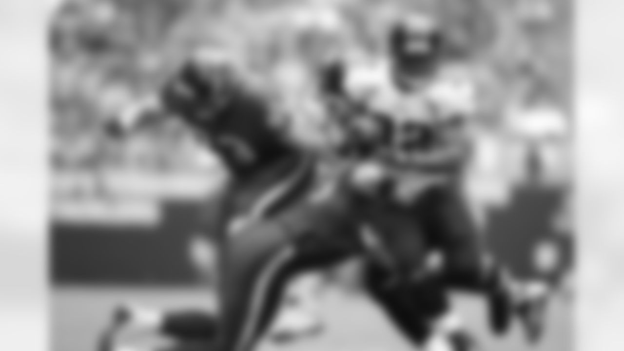 32 Maurice Jones-Drew