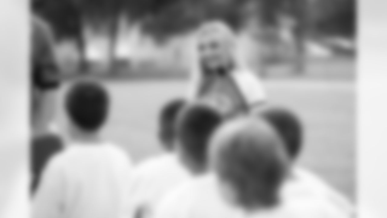 2022_HispanicHeritageSchoolVisit-20