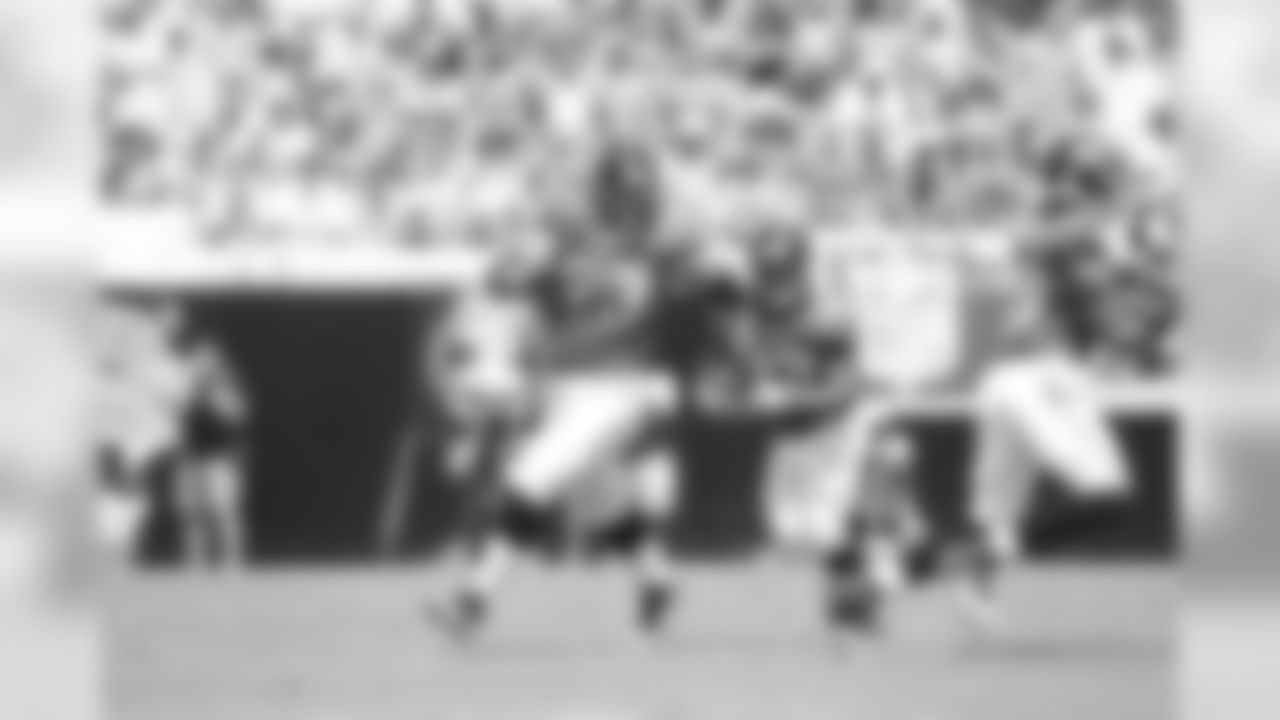 73 Eben Britton, #32 Maurice Jones-Drew