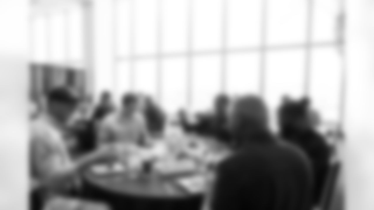 2022_0614_RookieAlumniLunch_007