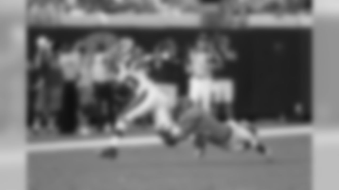 21 Derek Cox