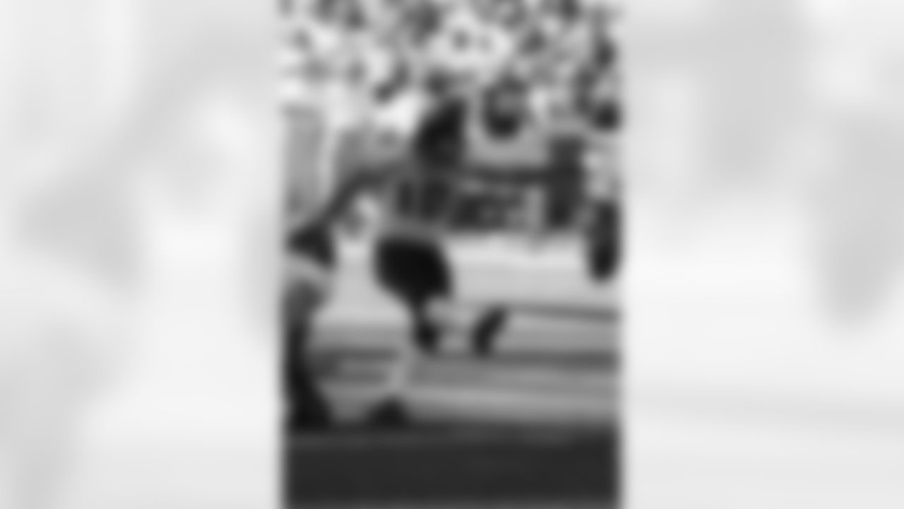 10 Josh Scobee