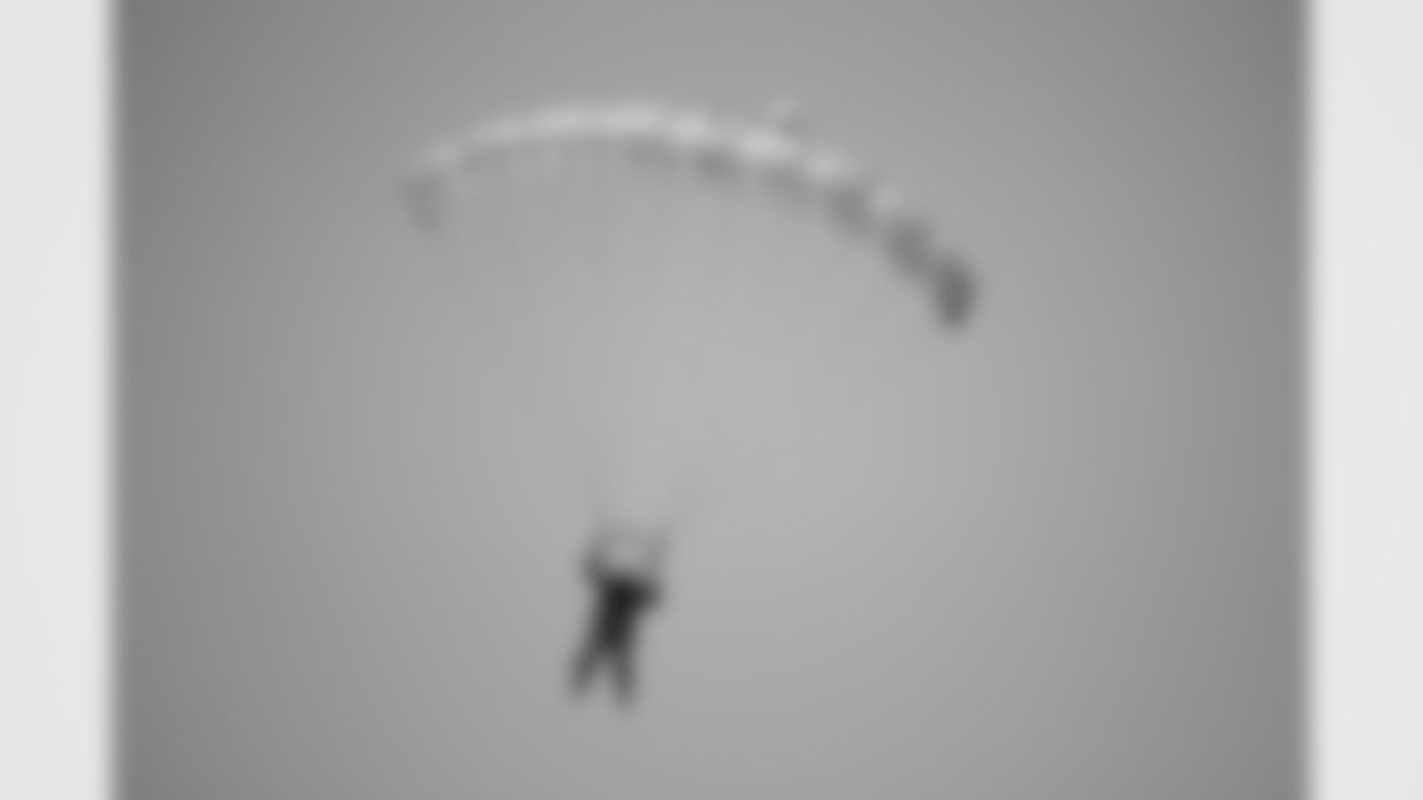 Skydiving with Para-Commandos