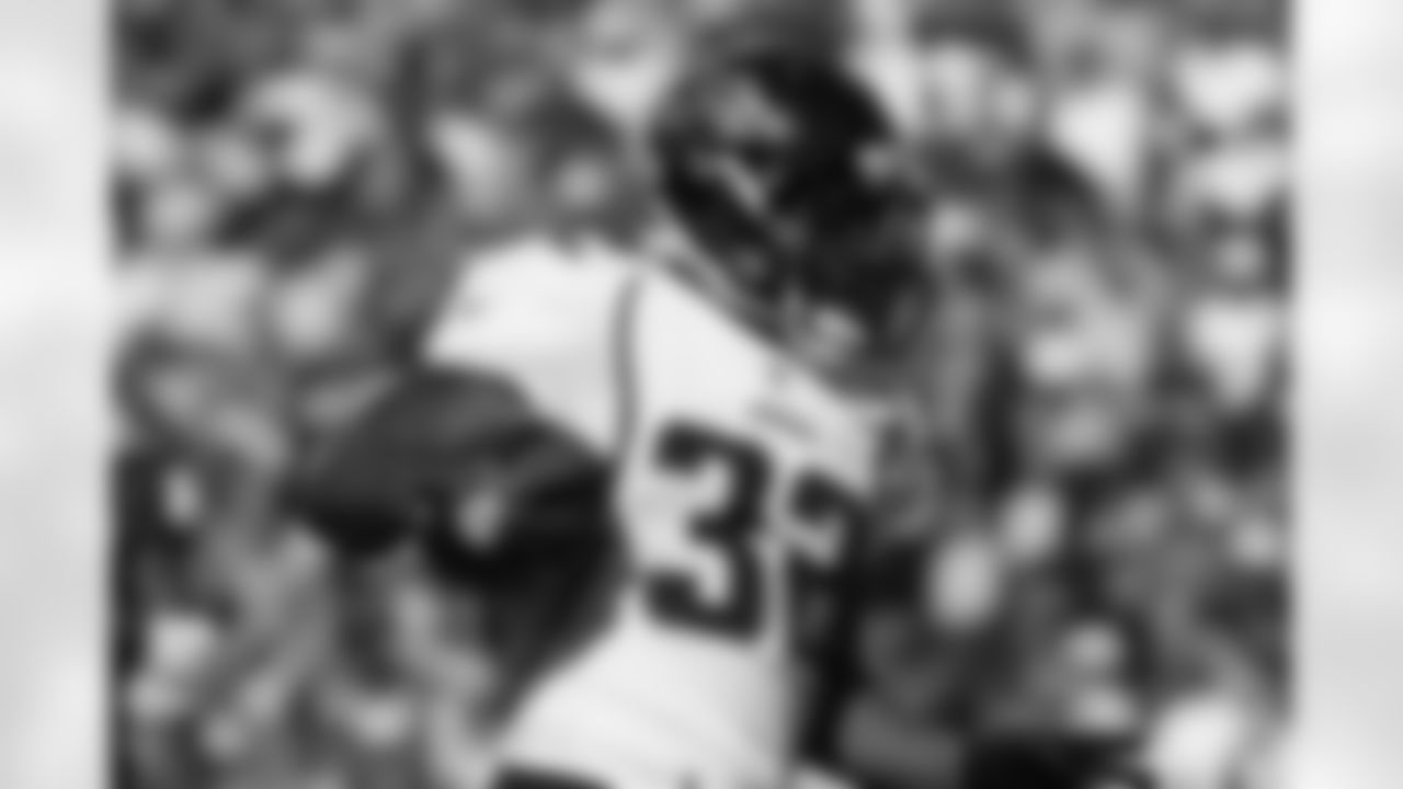 32 Maurice Jones-Drew