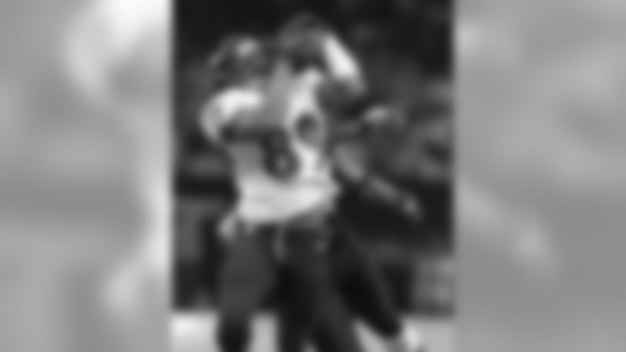 Smith is another first year Raven having a great season. Since coming over from Carolina, Smith leads the Ravens with 61 catches for 889 yards. He also has six touchdown receptions, good for second on the team.