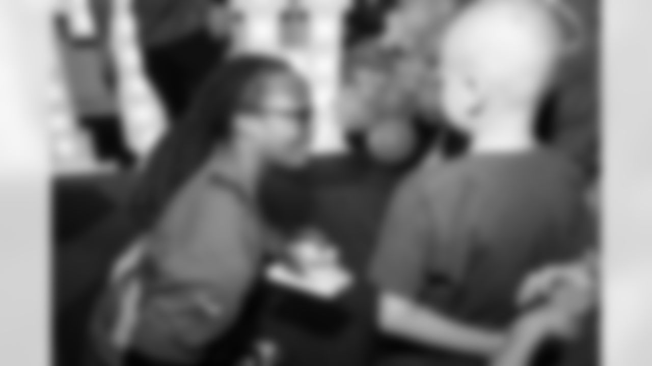 2022_1018_CrucialCatchBowling_039
