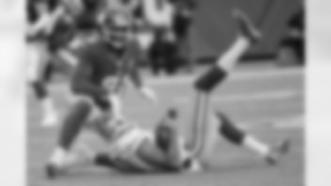 With most offenses focused on JPP, Ayers is quietly having a stellar season playing opposite his teammate. Ayers leads the Giants with five sacks, just a half sack shy of his career-high he set last season while playing with the Denver Broncos.