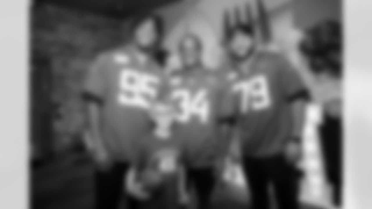 2022_1018_CrucialCatchBowling_020