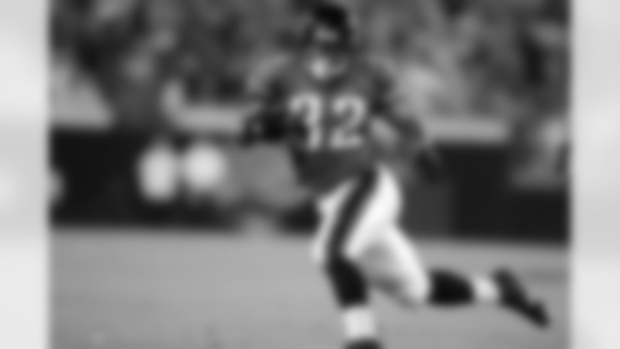 32 Maurice Jones-Drew