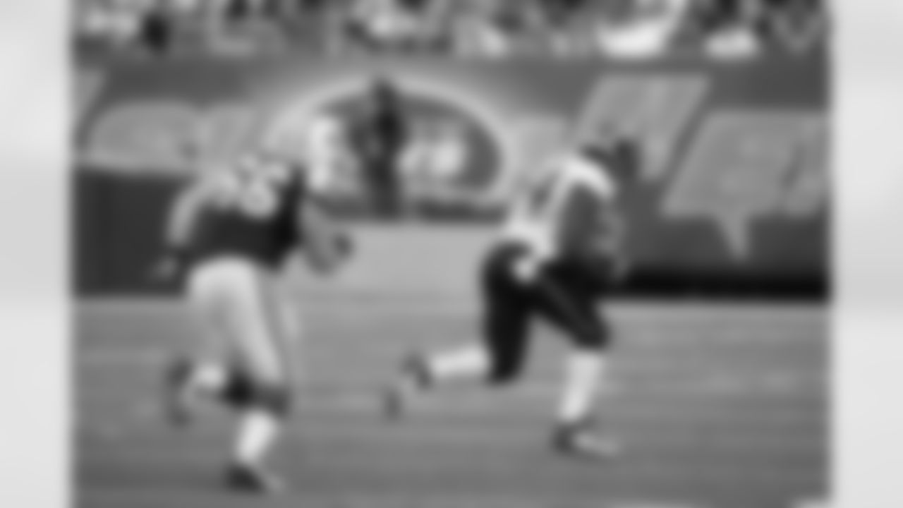 54 Quentin Groves