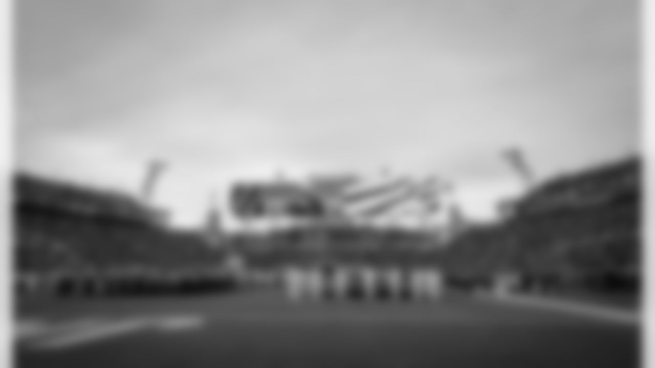 2021_1128_vs_Falcons_TE_047