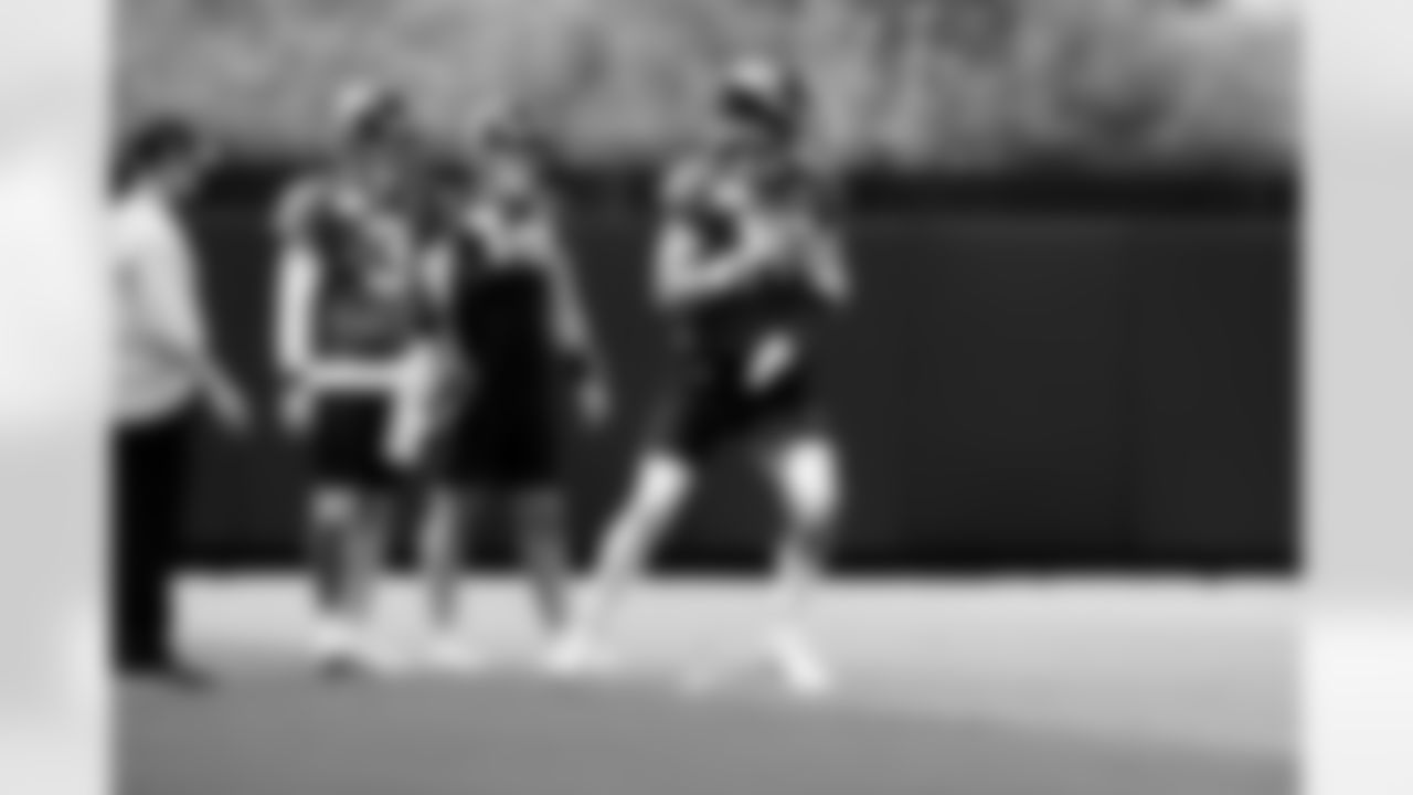 QB Trevor Lawrence (16)