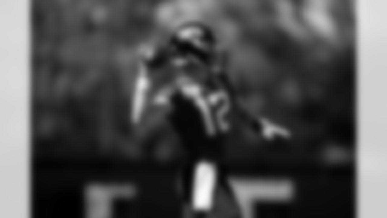 QB Nathan Rourke (12)