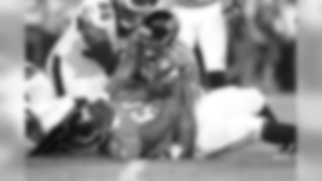 69 Leger Douzable, #54 Freddy Keiaho