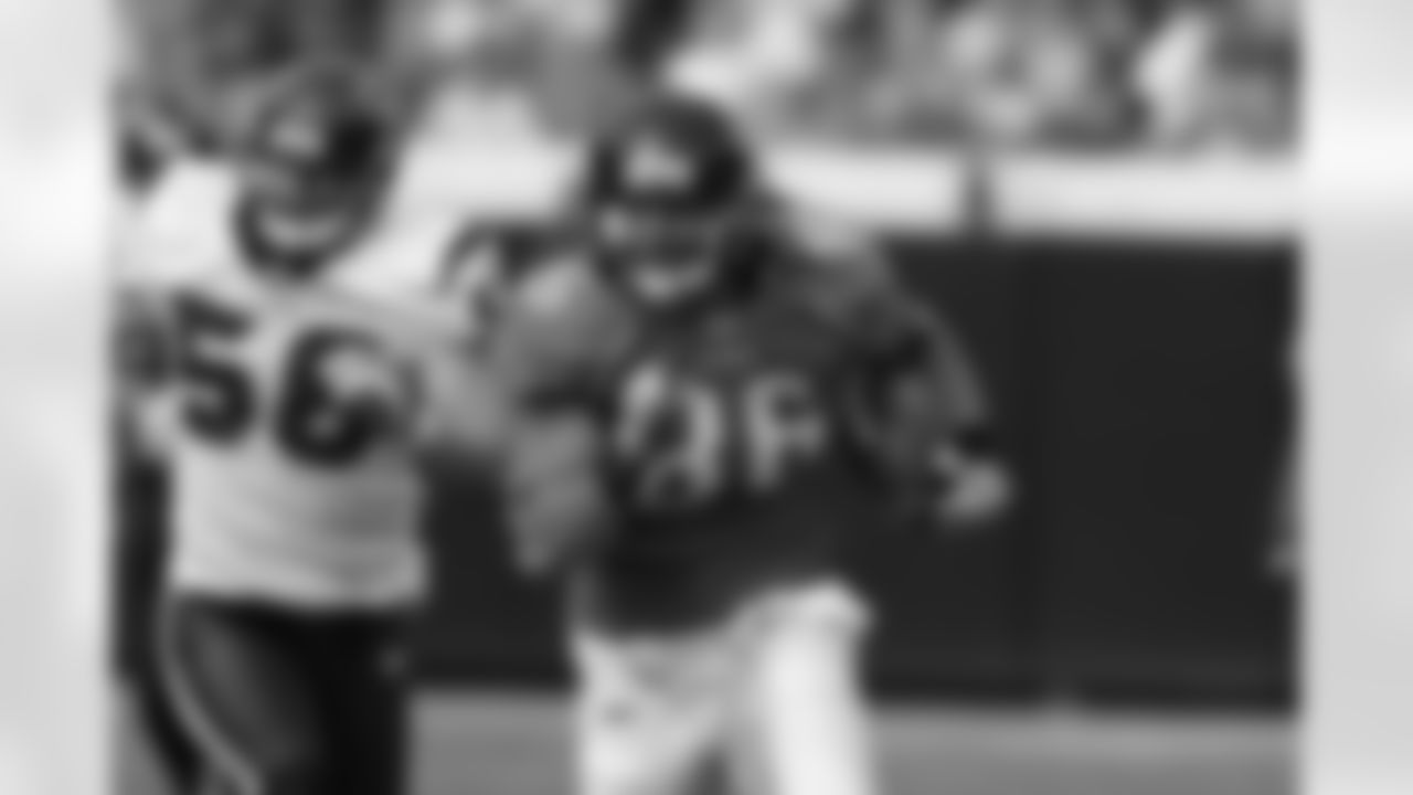 86 Zach Miller