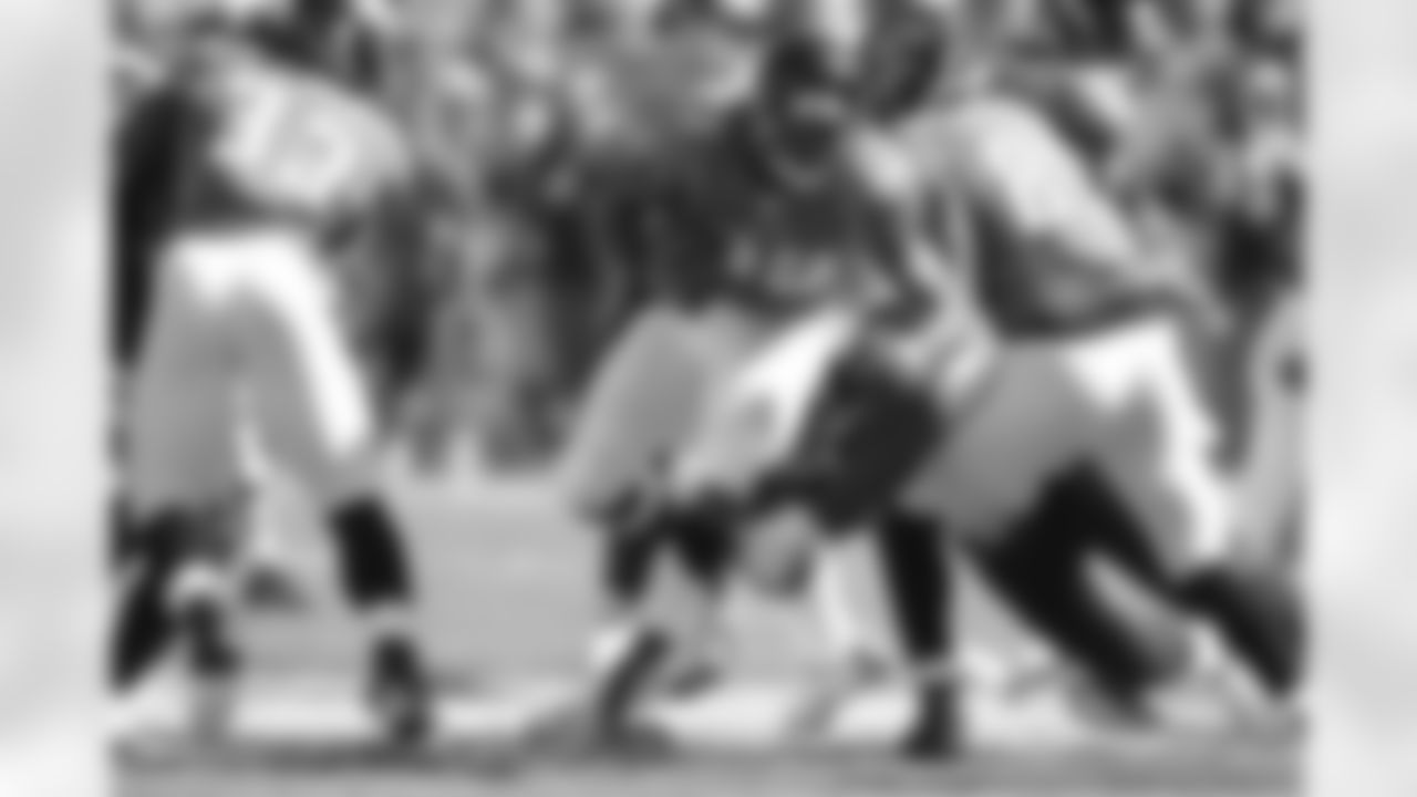 2010 Season - Broncos vs. Jaguars-1