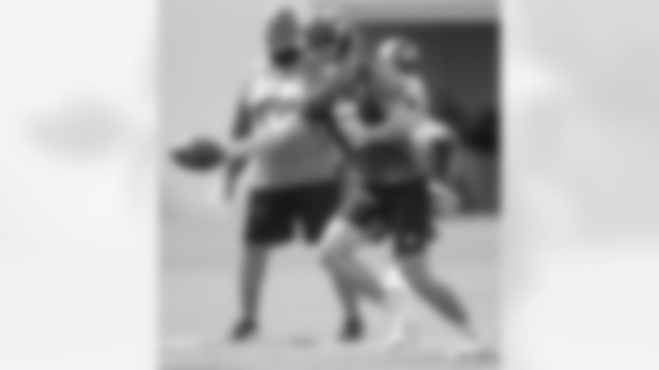 2020-08-23 - Jaguars Practice - Rick WIlson - -11