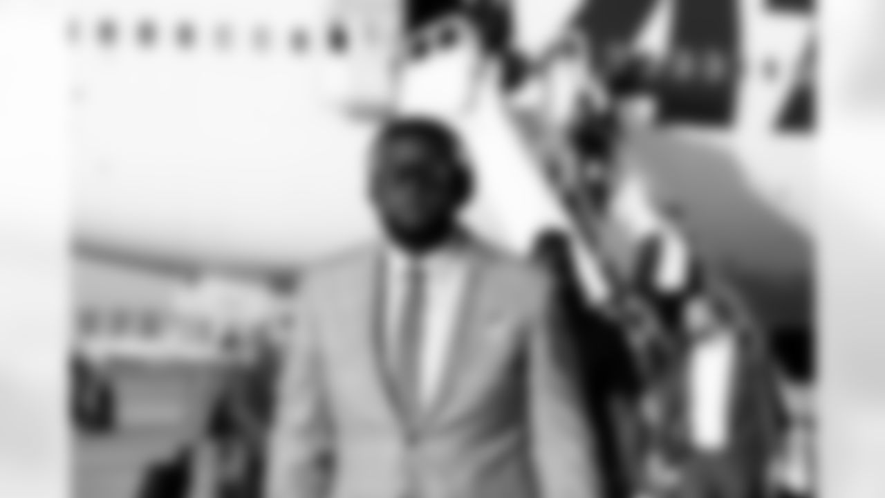 OL Cam Robinson