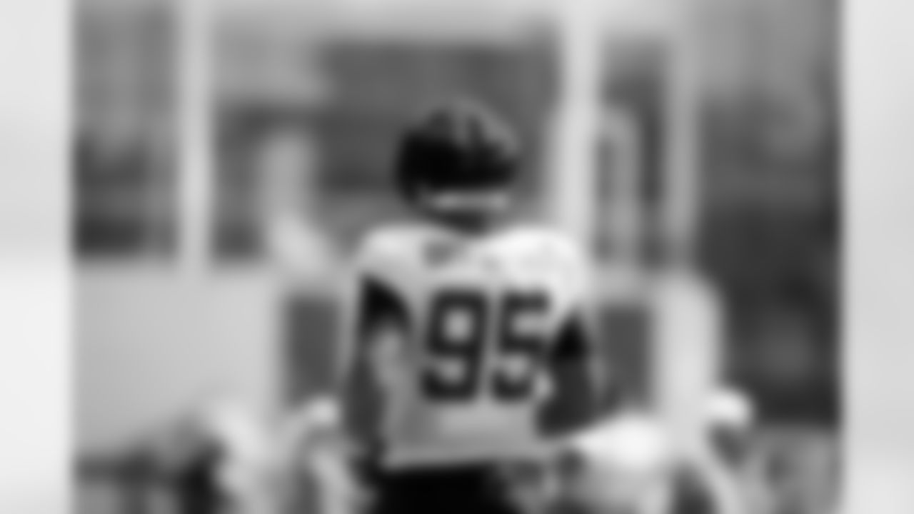 DL Roy Robertson-Harris (95)