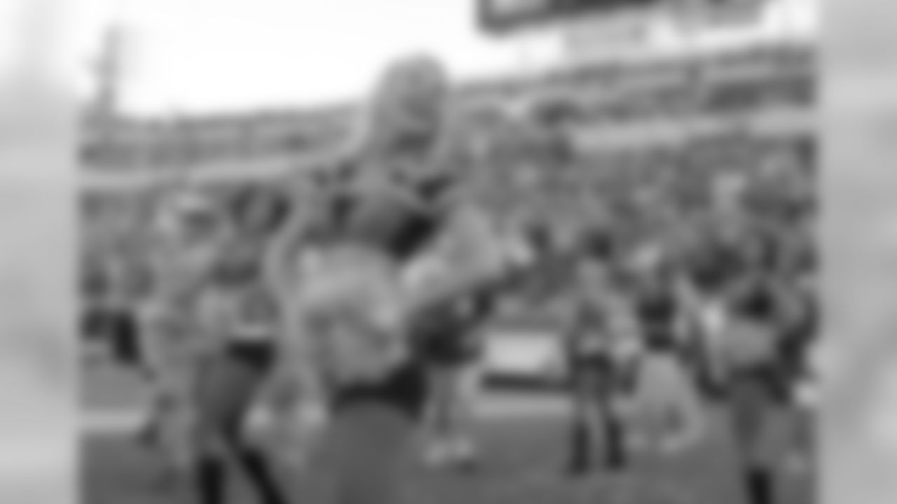 2010 Season - Colts vs. Jaguars (ROAR)