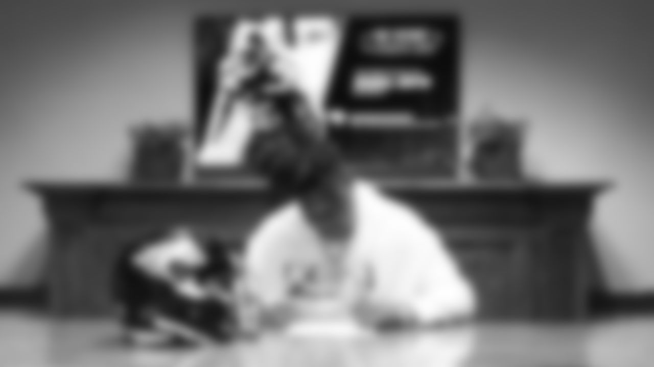 Thursday Contract Signings-15