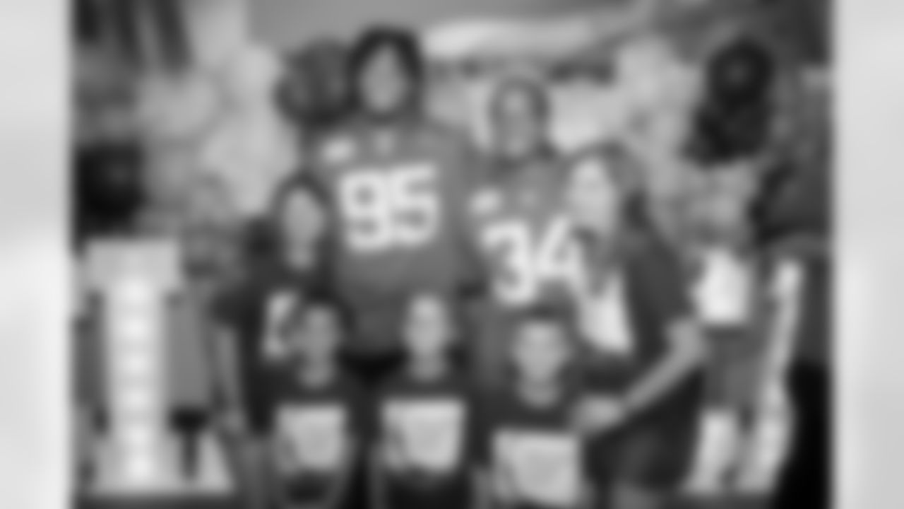 2022_1018_CrucialCatchBowling_026