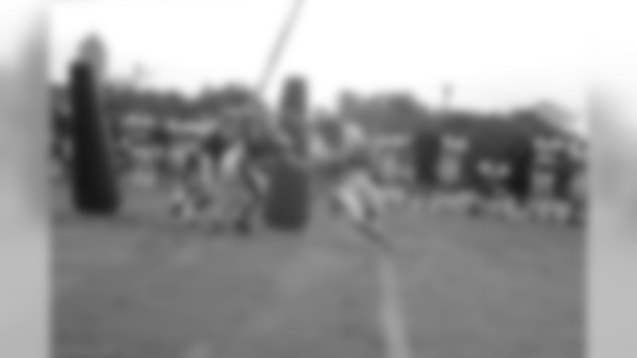 2009 Training Camp - Oklahoma Drill