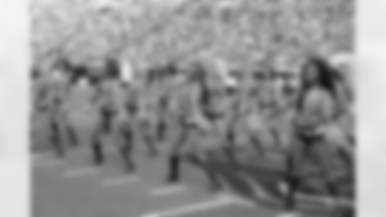 2010 Season - Colts vs. Jaguars (ROAR)