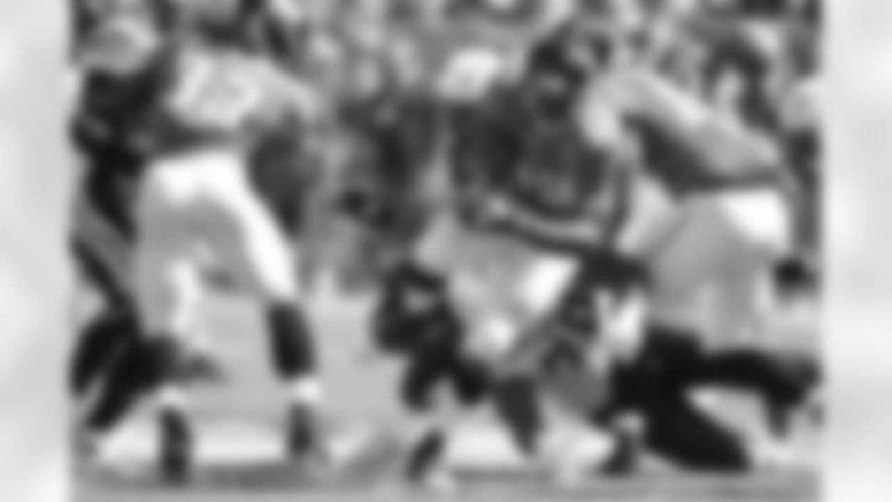 33 Greg Jones, #23 Rashad Jennings, #89 Marcedes Lewis
