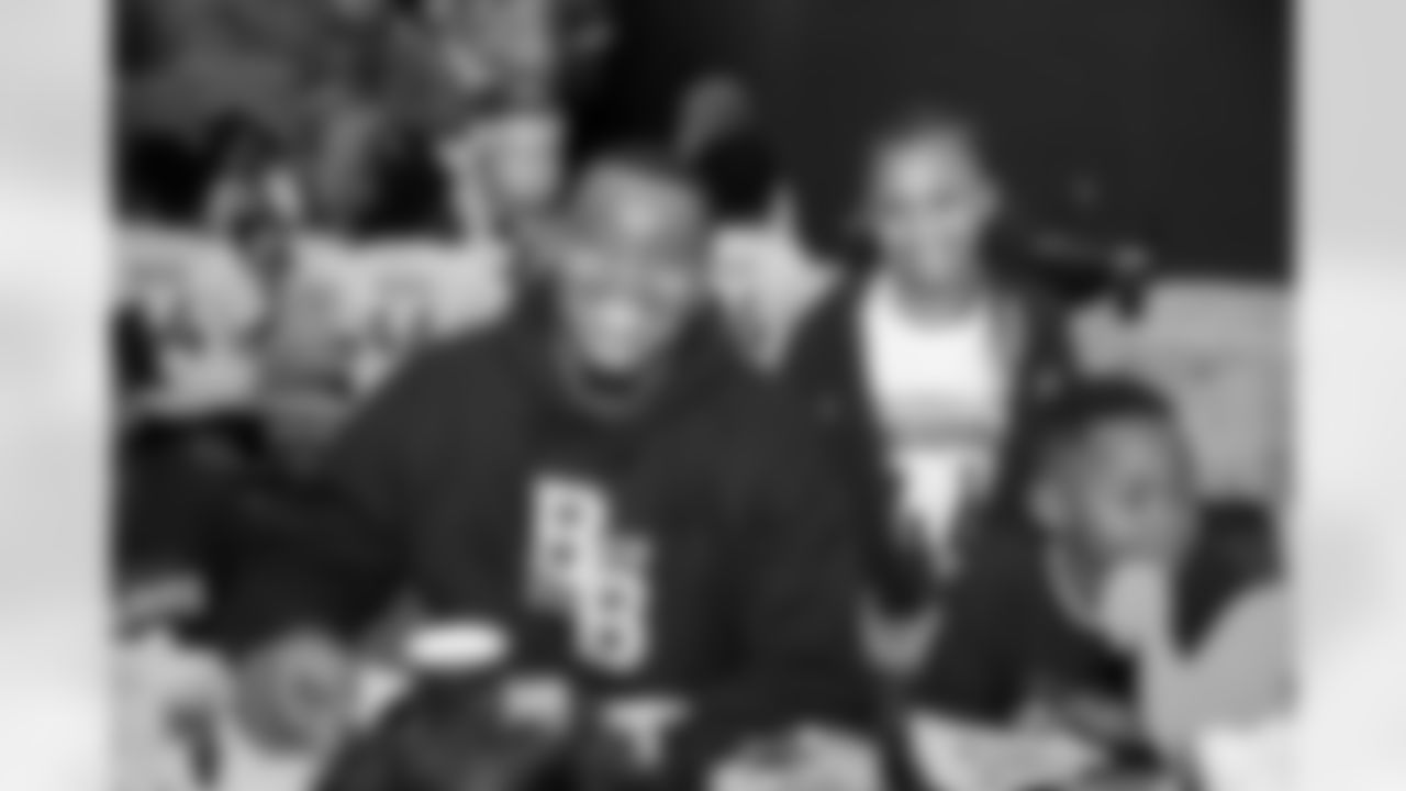 2022_1122_JoshTravonYetDinner_035