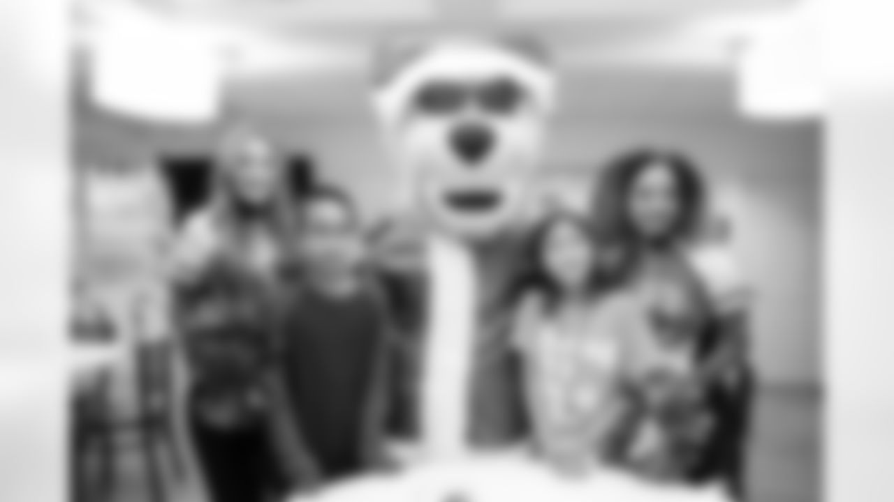 2022_1214_RonaldMcDonaldHouse_012