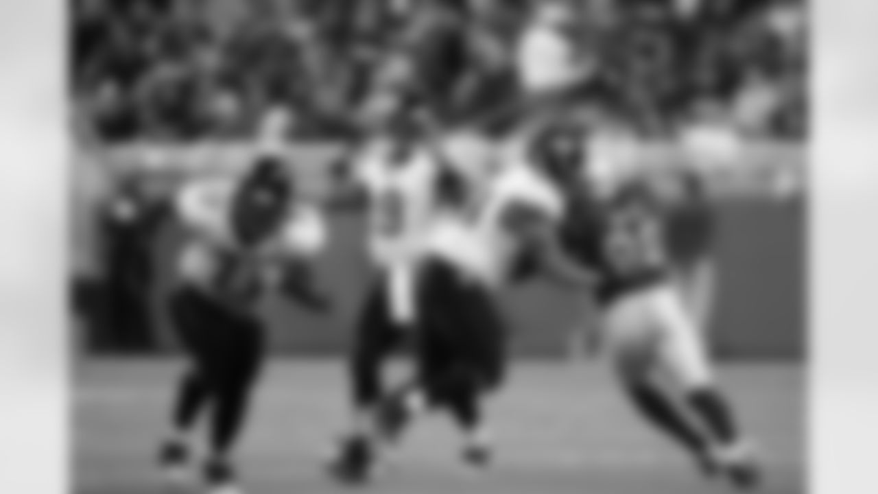 77 Uche Nwaneri, #9 David Garrard, #69 Khalif Barnes