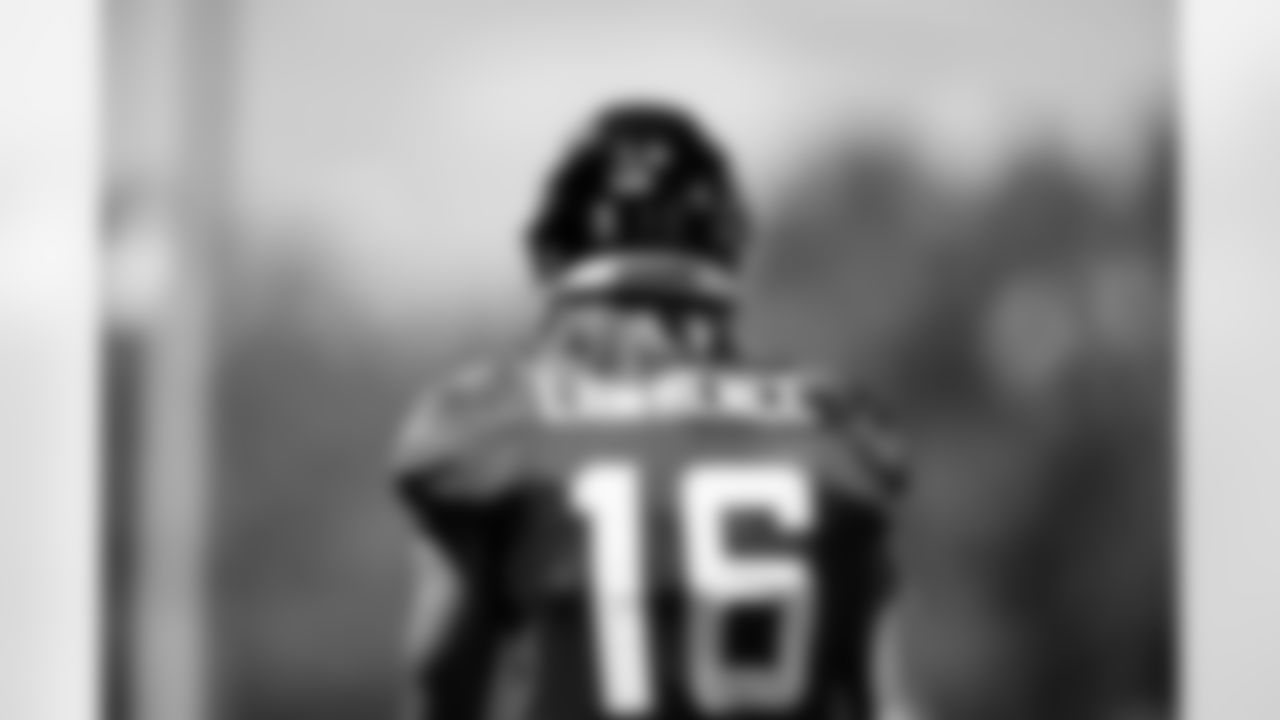 QB Trevor Lawrence (16)