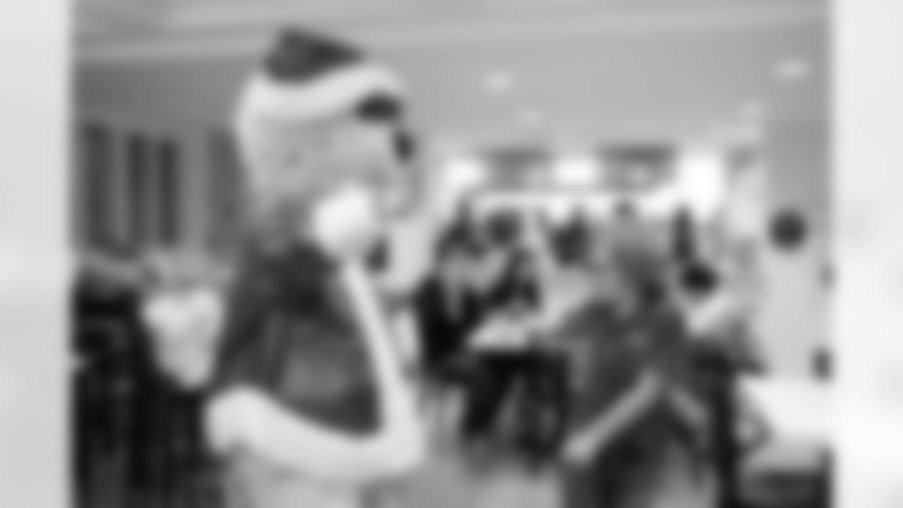 2022_1214_RonaldMcDonaldHouse_022