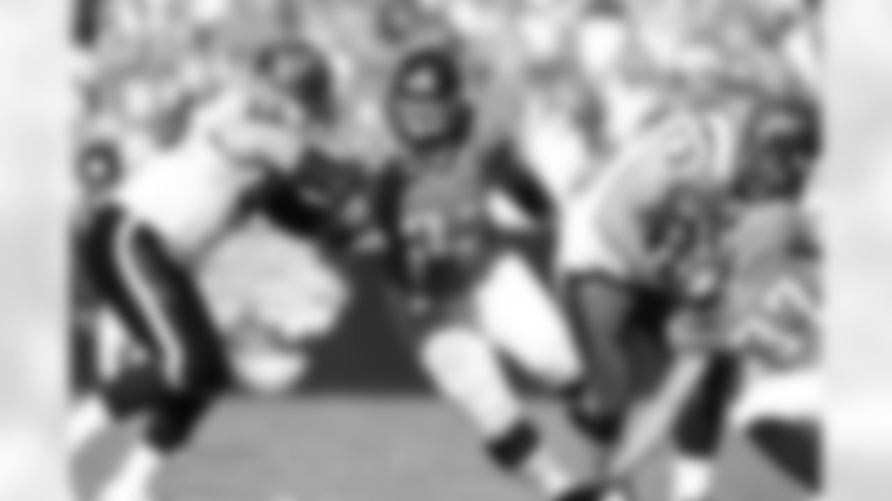 93 Tyson Alualu, #37 Sean Considine