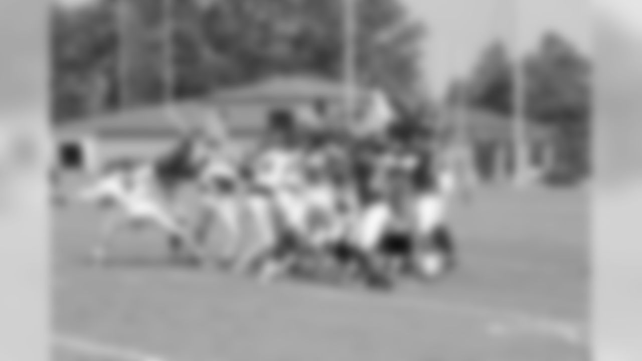 78 Jordan Black, #76 Daniel Baldridge, #85 Ernest Wilford