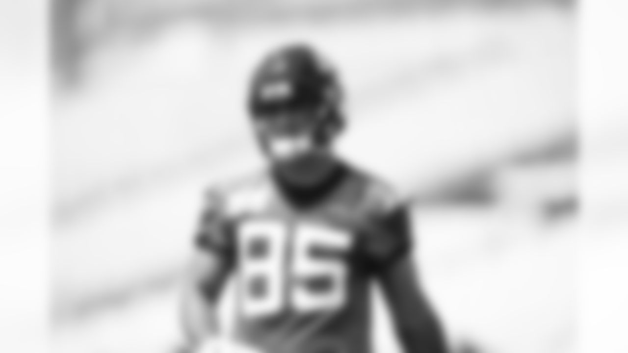Jacksonville Jaguars tight end Brenton Strange (85) during OTAs at TIAA Bank Field in Jacksonville, FL on May 29, 2023. (Kam Nedd/Jacksonville Jaguars)