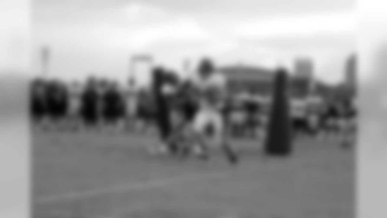2009 Training Camp - Oklahoma Drill