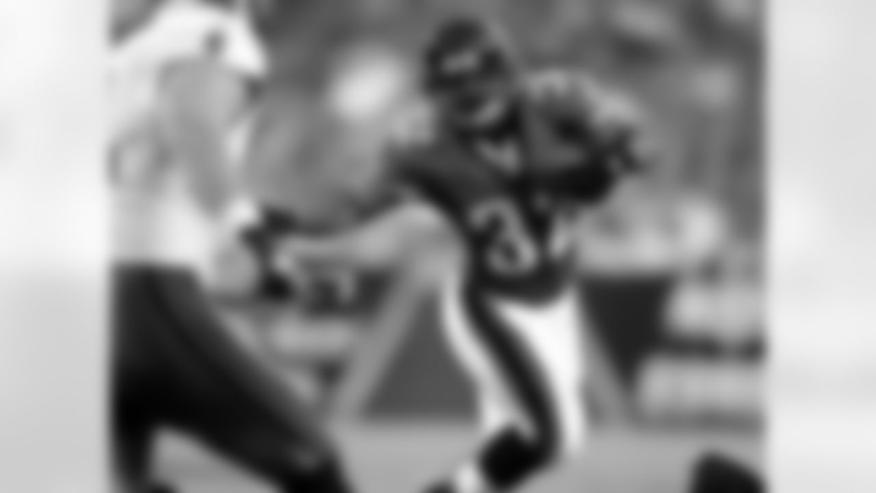 32 Maurice Jones-Drew