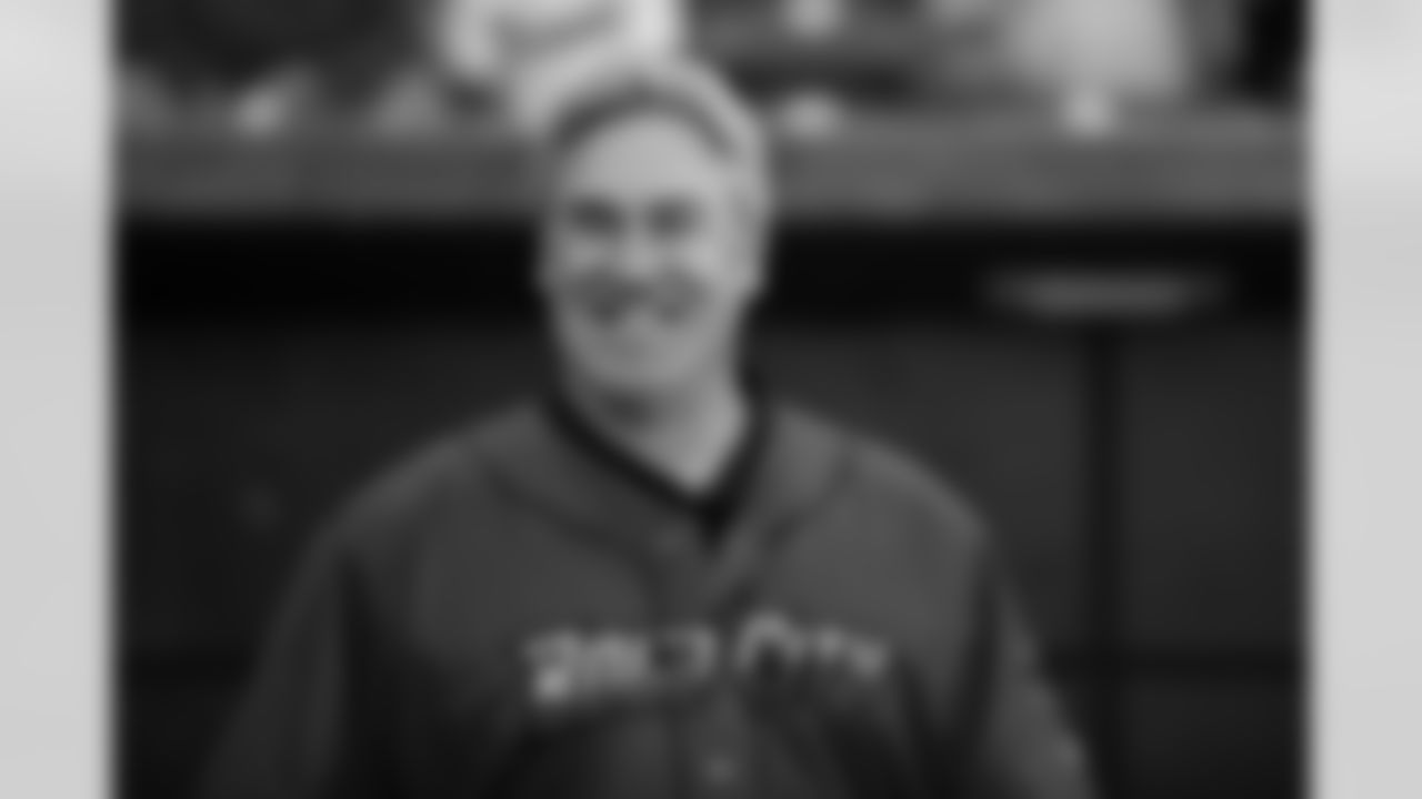 2022_0419_PedersonFirstPitch_008