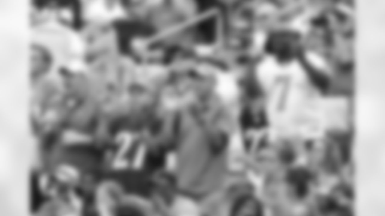 2010 Season - Eagles vs. Jaguars