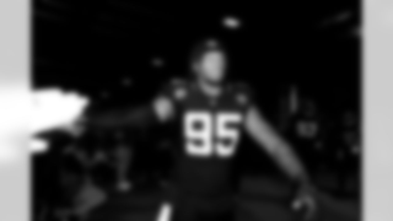 Jacksonville Jaguars vs. Atlanta Falcons
DL Roy Robertson-Harris (95)
